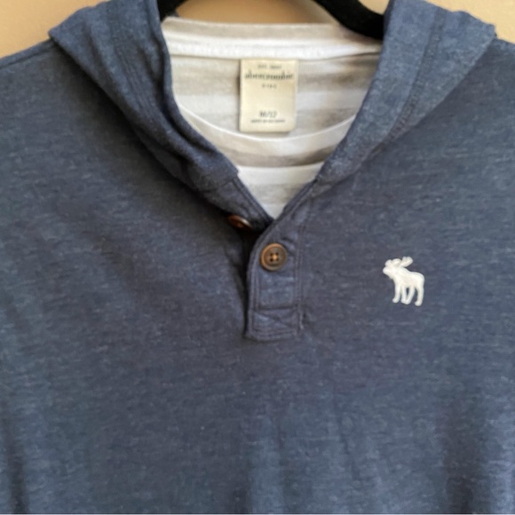 👕 Abercrombie Kids Size M (12) Buttoned Hooded Long Sleeve shirt 👕 - Picture 2 of 8